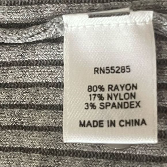 EXPRESS WOMENS 3/4 SLEEVE TURTLENECK SWEATER | GREY | BUTTON SLEEVE | SMALL - Picture 6 of 8